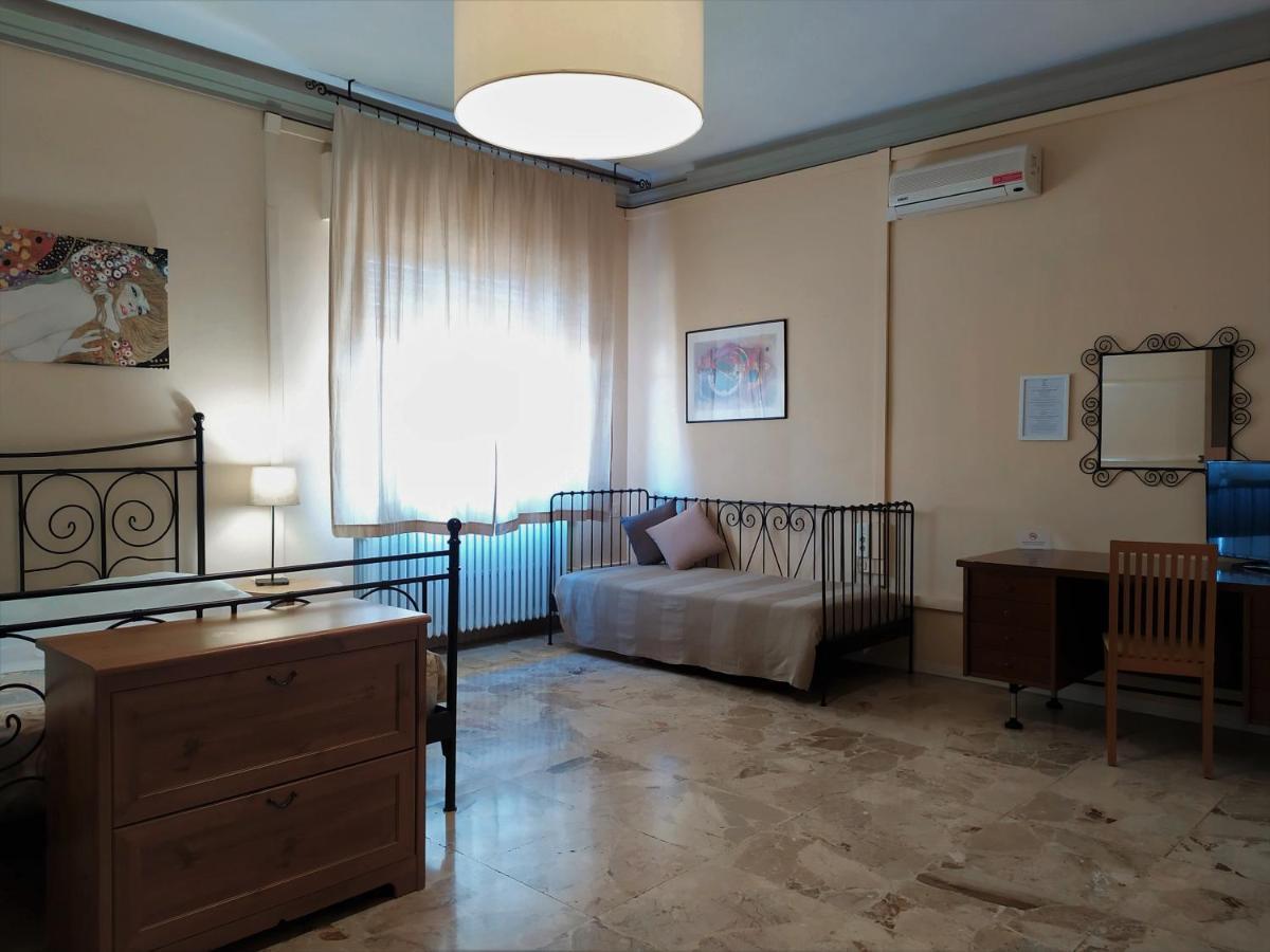 B&B Cameracaffe Centro Ареццо Екстер'єр фото
